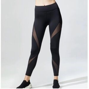 MICHI Inversion Leggings - Sz M